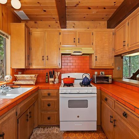 Pet & Kid Friendly Cozy Cabin, Bbq, Firepit, Outdoor Dining, Forest Views レイク・アローヘッド エクステリア 写真