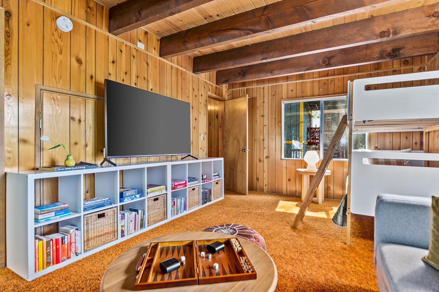 Pet & Kid Friendly Cozy Cabin, Bbq, Firepit, Outdoor Dining, Forest Views レイク・アローヘッド エクステリア 写真